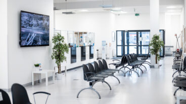 dom lekarski – ambulatorium struga korytarz przy recepcji